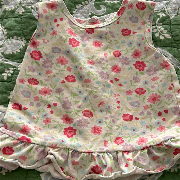 Stitchy Fish Floral Toddler Outfit with Ruffle Details - Picture 3 of 8